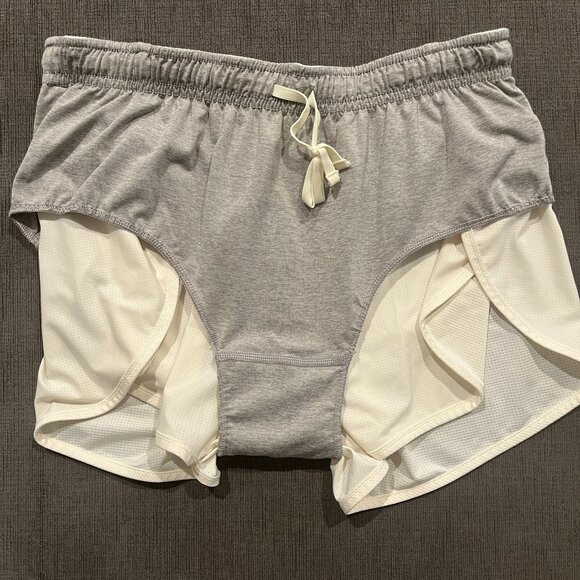 EUC Tracksmith Twilight Split Shorts - Size S - Picture 4 of 4